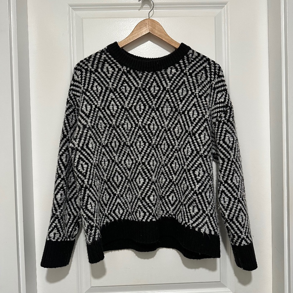 Reitmans Women’s Size Large Boxy Long Sleeve Patterned Crew Neck Sweater